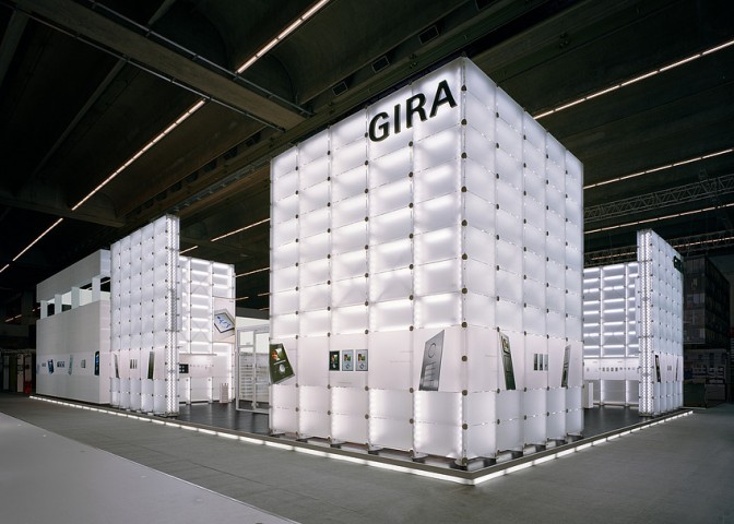 Выставочный стенд компании Gira